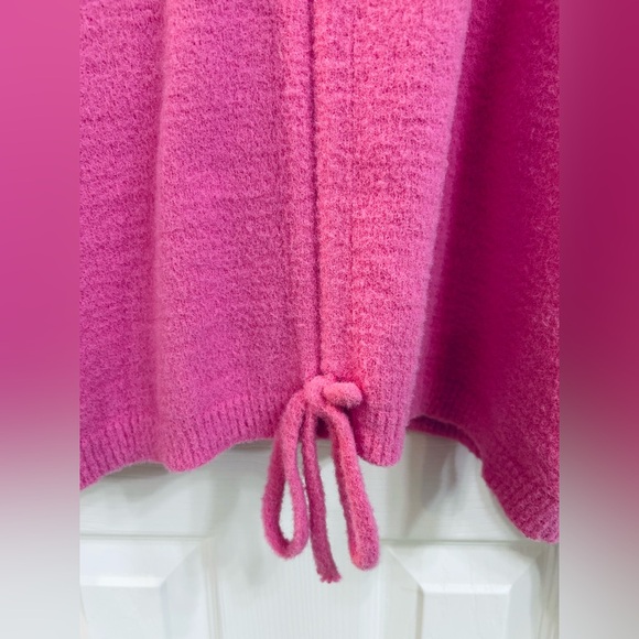 Le Lis Vibrant Pink Crew Neck Sweater - Picture 3 of 5